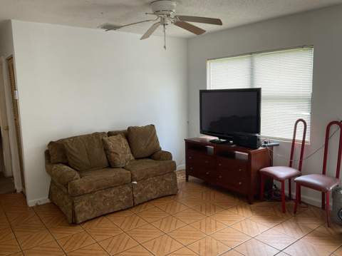 211 NE 27th Avenue, Boynton Beach FL - photo 6 of 14