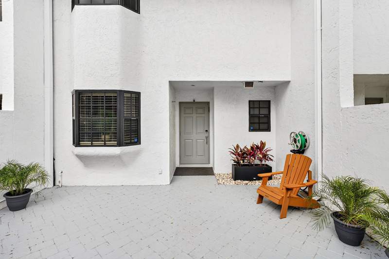 2 bedroom Townhouse at 605 NE 19th Avenue, Ocean Vue Amended Plat, Deerfield Beach — photo 5