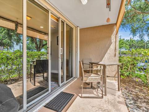 2721 Ocean Club Boulevard #104, Hollywood FL - photo 23 of 41