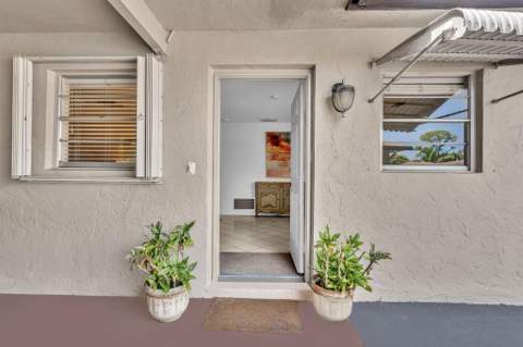 506 Sandpiper Circle, Delray Beach FL - photo 8 of 49
