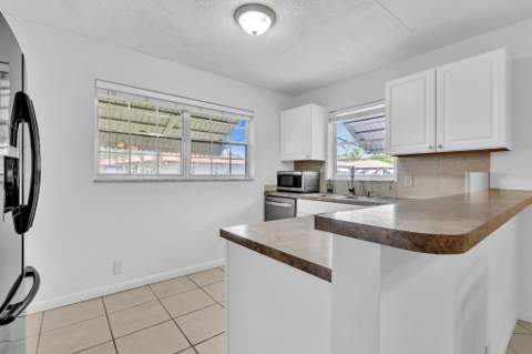 506 Sandpiper Circle, Delray Beach FL - photo 14 of 49