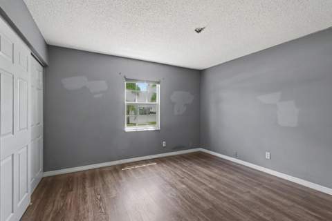 502 NE Solida Circle, Port St. Lucie FL - photo 10 of 67
