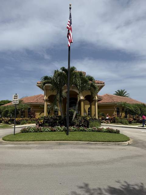 6718 Duval Avenue, West Palm Beach FL - photo 15 of 18