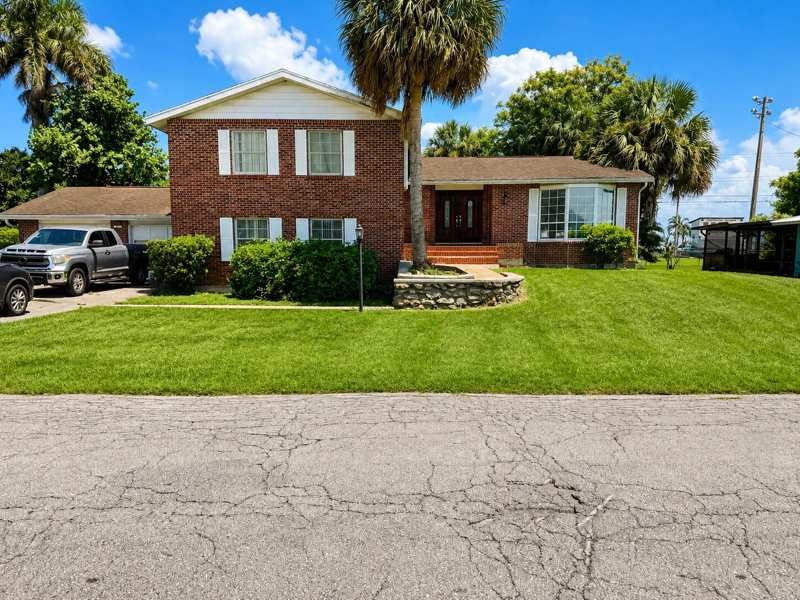 5 bedroom Single Family Residence at 909 NE 3rd Street, Zumpf Sub 3, Belle Glade — photo 1