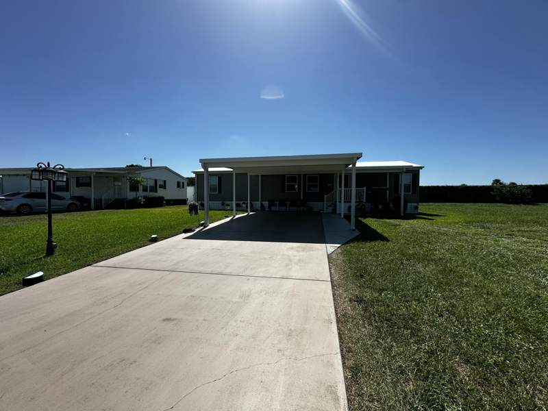 3 bedroom Manufactured Home at 4479 Lady Beverlee Court, SEA MEADOWS, Boynton Beach — photo 3
