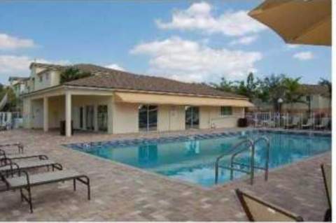 3700 N 56th Avenue #1030, Hollywood FL - photo 21 of 28