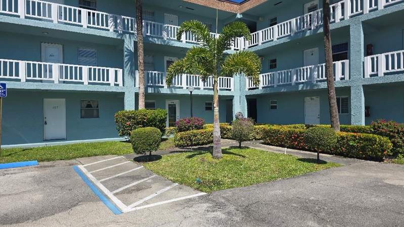 1 bedroom Condominium at 606 SW NATURA Boulevard #208, NATURA CONDO NO 3, Deerfield Beach — photo 1