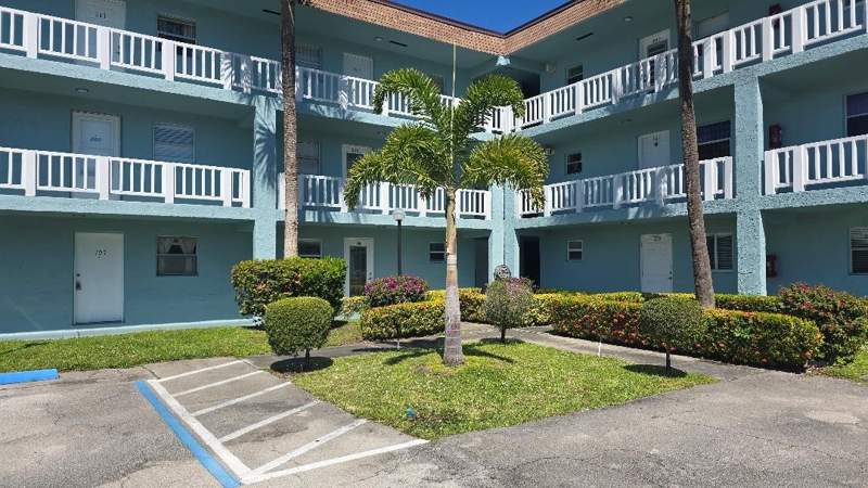 1 bedroom Condominium at 606 SW NATURA Boulevard #208, NATURA CONDO NO 3, Deerfield Beach — photo 2