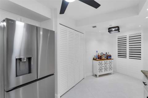 1167 Hillsboro Mile #306, Hillsboro Beach FL - photo 18 of 49