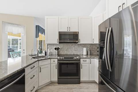 692 SW Ewing Avenue, Port St. Lucie FL - photo 7 of 33