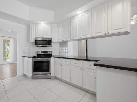 8033 Kaliko Lane, Wellington FL - photo 23 of 55