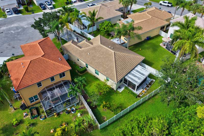 3 bedroom Single Family Residence at 6817 NW 32nd Court, Holiday Springs East, Margate — photo 4