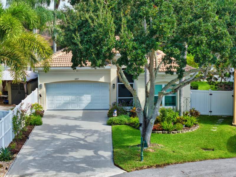 3 bedroom Single Family Residence at 6817 NW 32nd Court, Holiday Springs East, Margate — photo 3