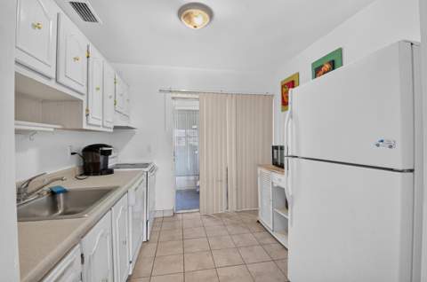 2 Abbey Lane #205, Delray Beach FL - photo 12 of 38
