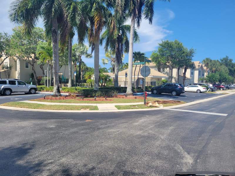 3 bedroom Townhouse at 1042 Woodfield Road, Pine Lake, Greenacres — photo 3