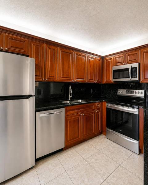 256 Lake Arbor Drive, Palm Springs FL - photo 8 of 18