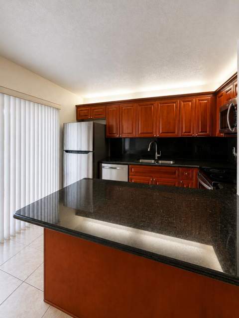 256 Lake Arbor Drive, Palm Springs FL - photo 9 of 18