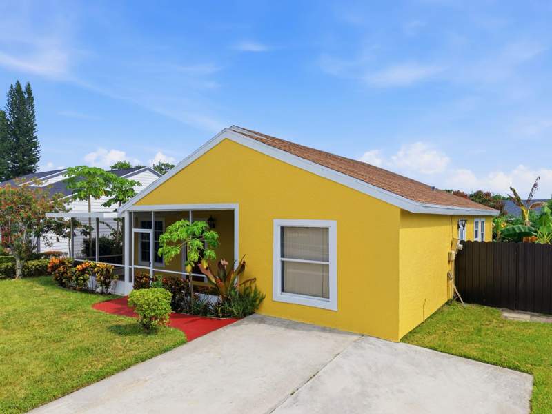 2 bedroom Single Family Residence at 7702 Blairwood Circle, Countrywood 3, Greenacres — photo 2