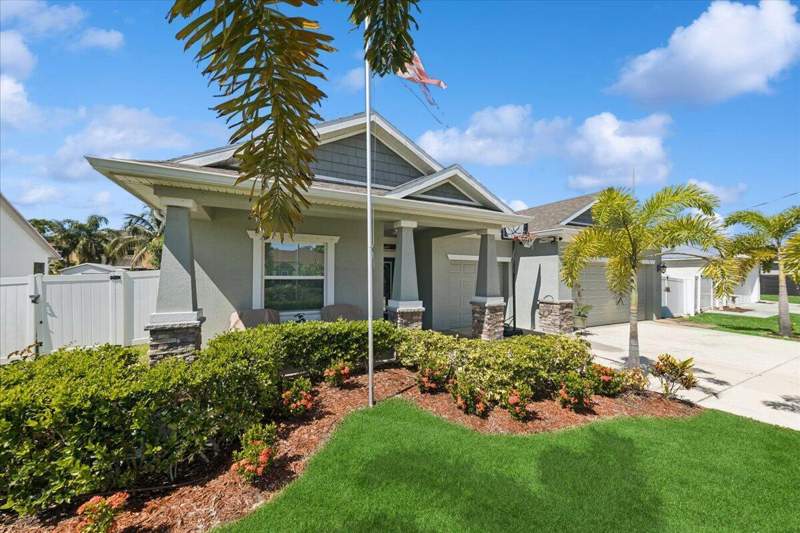 4 bedroom Single Family Residence at 343 SE Fisk Road, Port St Lucie Section 39, Port St. Lucie — photo 5