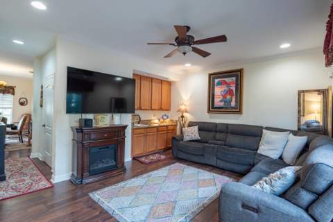 530 S Federal Highway #2, Lake Worth Beach FL - photo 7 of 35