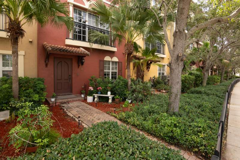 3 bedroom Townhouse at 530 S Federal Highway #2, Cloisters At Lake Worth, Lake Worth Beach — photo 4