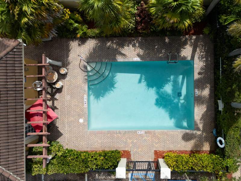 3 bedroom Townhouse at 530 S Federal Highway #2, Cloisters At Lake Worth, Lake Worth Beach — photo 2