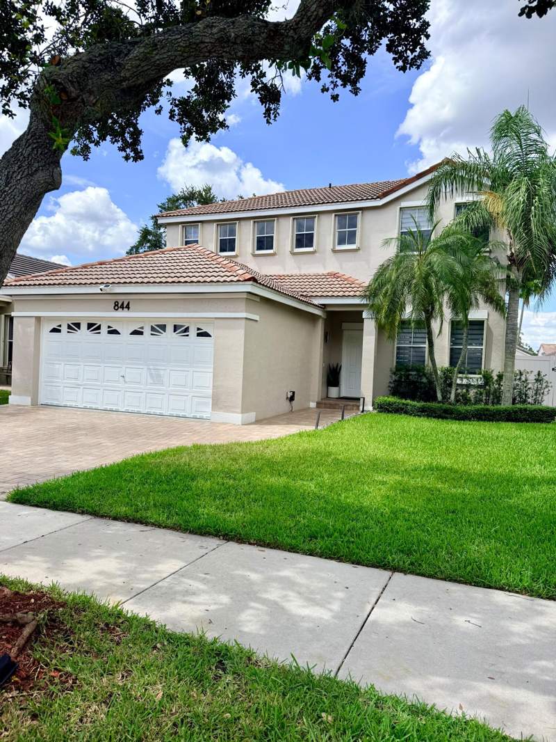3 bedroom Single Family Residence at 844 Falling Water Road, SECTOR 4 NORTH, Weston — photo 2