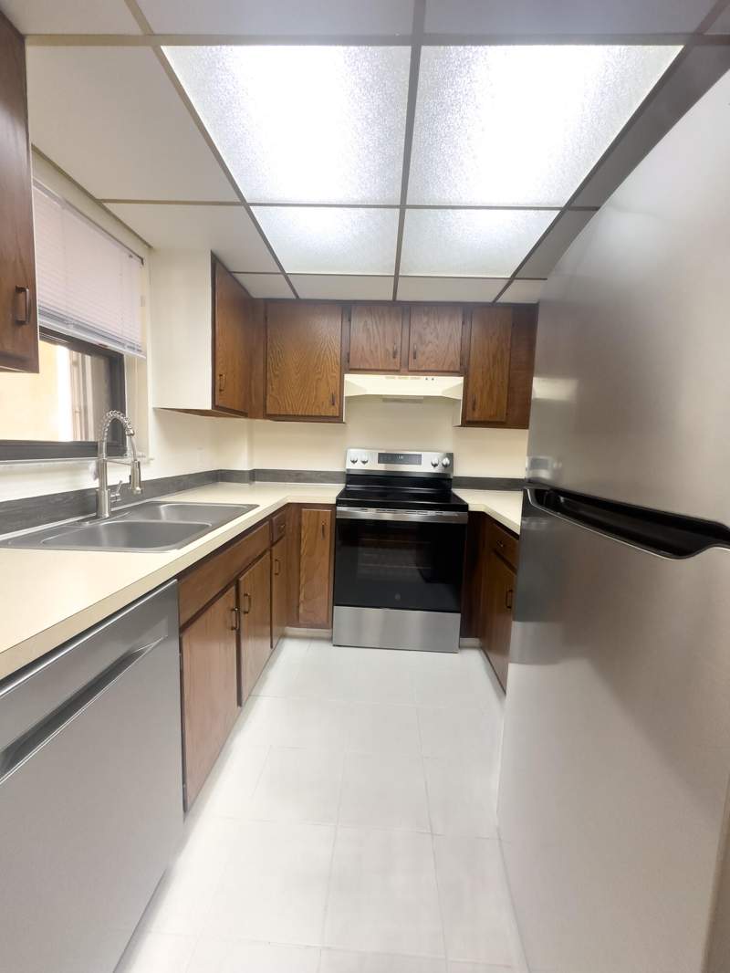 2 bedroom Condominium at 890 N Federal Highway #409, Hidden Harbour Of The Palm Beaches Condo, Lantana — photo 3