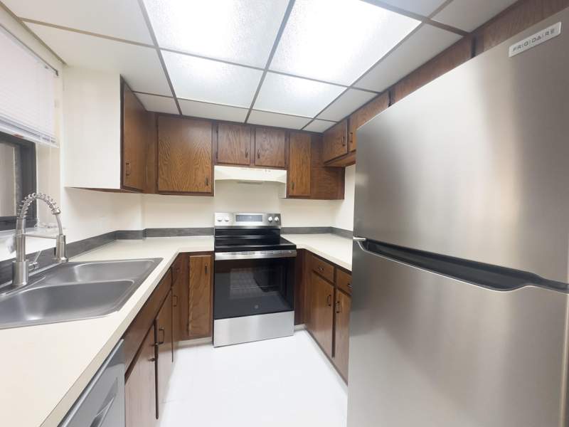 2 bedroom Condominium at 890 N Federal Highway #409, Hidden Harbour Of The Palm Beaches Condo, Lantana — photo 2