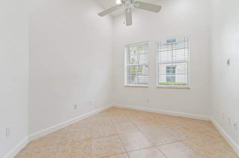 1071 Vintner Boulevard, Palm Beach Gardens FL - photo 11 of 48