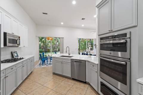 1071 Vintner Boulevard, Palm Beach Gardens FL - photo 22 of 48