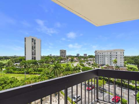 2400 Presidential Way #704, West Palm Beach FL - photo 15 of 35