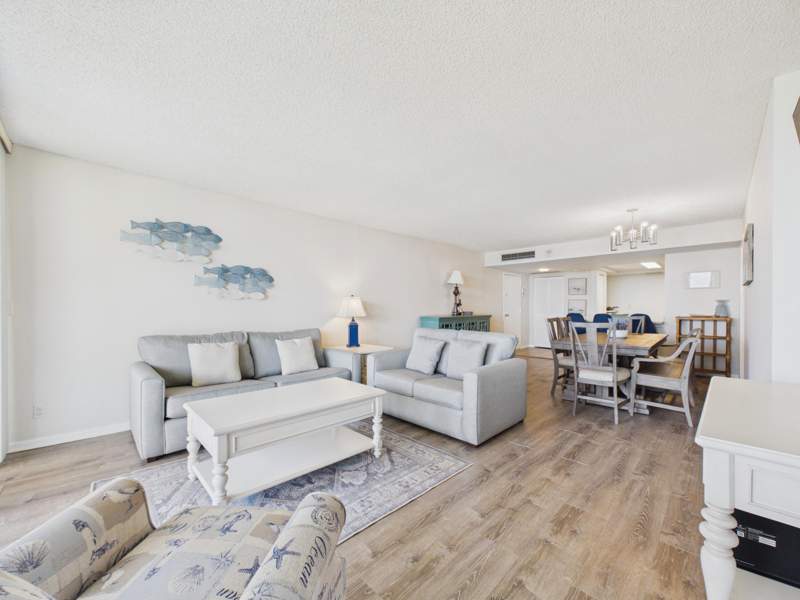 2 bedroom Condominium at 2400 Presidential Way #704, Lands Of The President Condo 3, West Palm Beach — photo 3