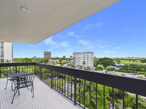 2400 Presidential Way #704, West Palm Beach FL - photo 22 of 35
