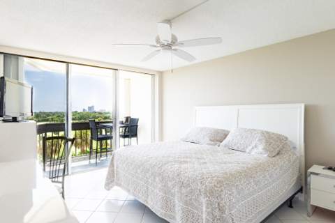 2000 Presidential Way #603, West Palm Beach FL - photo 17 of 33