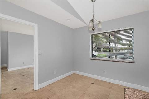 11551 SW 11th Street, Pembroke Pines FL - photo 12 of 34