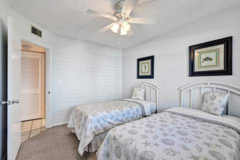 308 Golfview Road #406, North Palm Beach FL - photo 8 of 45
