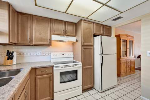 308 Golfview Road #406, North Palm Beach FL - photo 11 of 45
