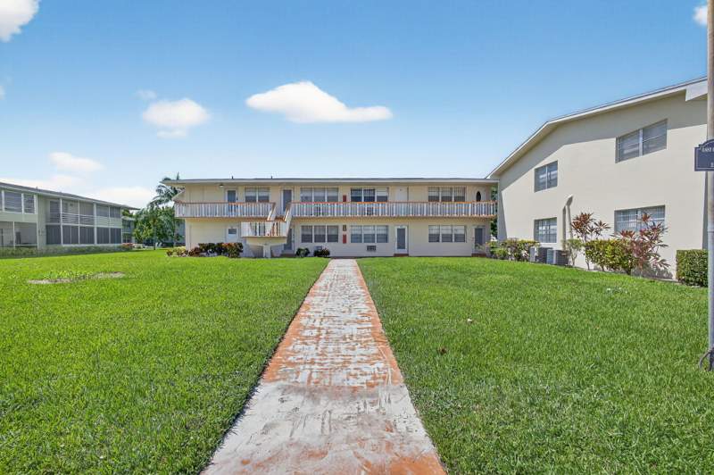 1 bedroom Condominium at 43 Easthampton B, Easthampton Condo, West Palm Beach — photo 3
