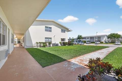 43 Easthampton B, West Palm Beach FL - photo 14 of 23