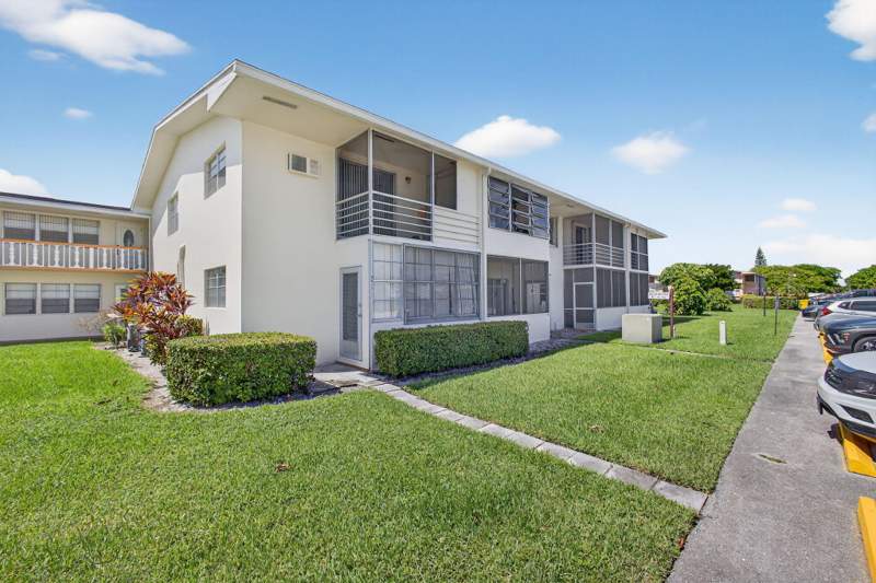 1 bedroom Condominium at 43 Easthampton B, Easthampton Condo, West Palm Beach — photo 4