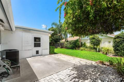 149 Arrowhead Circle, Jupiter FL - photo 22 of 23
