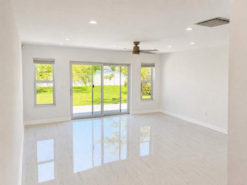 4 bedroom Single Family Residence at 300 NW 17th Avenue, Pompano Springs Replat, Pompano Beach — photo 4