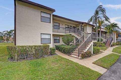 7674 Tahiti Lane #101, Lake Worth FL - photo 7 of 59