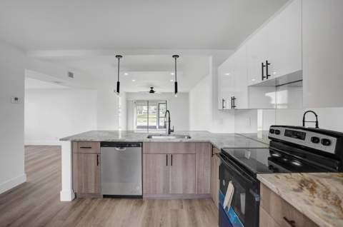 7674 Tahiti Lane #101, Lake Worth FL - photo 16 of 59