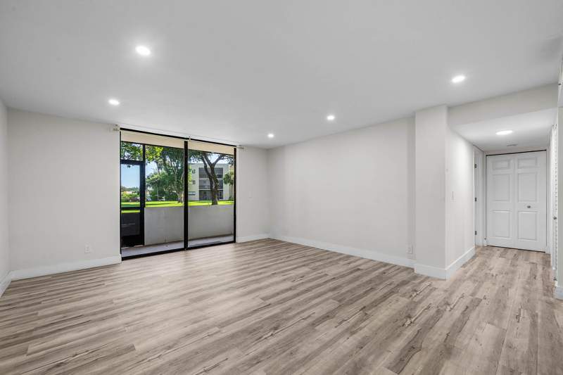 2 bedroom Condominium at 5190 Las Verdes Circle #105, Olive Leaf Condo, Delray Beach — photo 4