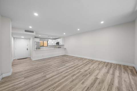 5190 Las Verdes Circle #105, Delray Beach FL - photo 13 of 47