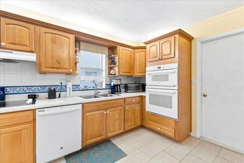 9843 NW 75th Court, Tamarac FL - photo 15 of 26