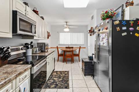 4725 Lucerne Lakes Boulevard #202, Lake Worth FL - photo 6 of 29