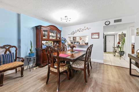 4725 Lucerne Lakes Boulevard #202, Lake Worth FL - photo 10 of 29